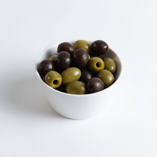 Greek Olives (4 Oz).