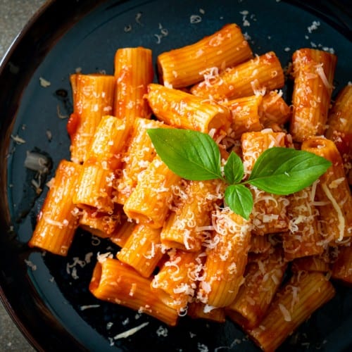Spaghetti or Rigatoni with Choice of Meat or Marinara Sauce.